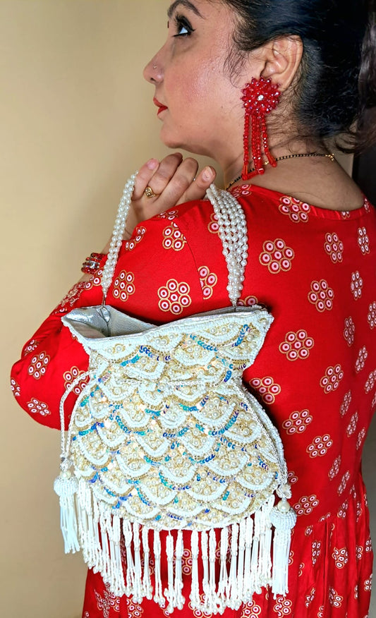 Luxury Potli Clutch Handbag Wedding Gift Length: 22 cm Width : 22 cm Height: 2 cm; Party Wedding Gift for Her Wedding Batwa Potli Bag Zari Purse Wedding Gift