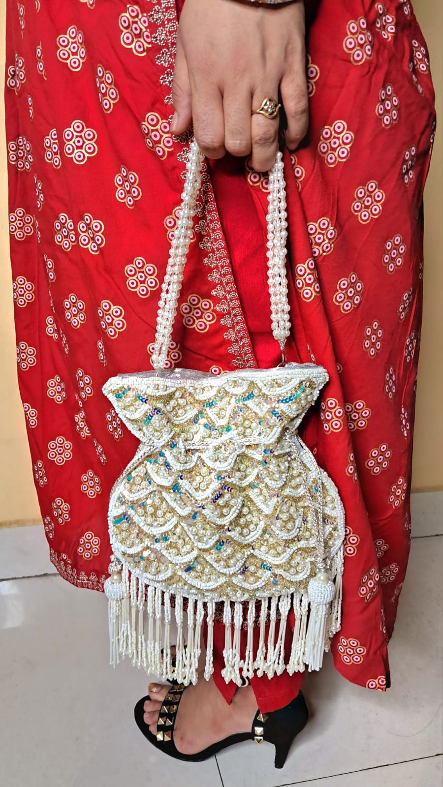 Luxury Potli Clutch Handbag Wedding Gift Length: 22 cm Width : 22 cm Height: 2 cm; Party Wedding Gift for Her Wedding Batwa Potli Bag Zari Purse Wedding Gift