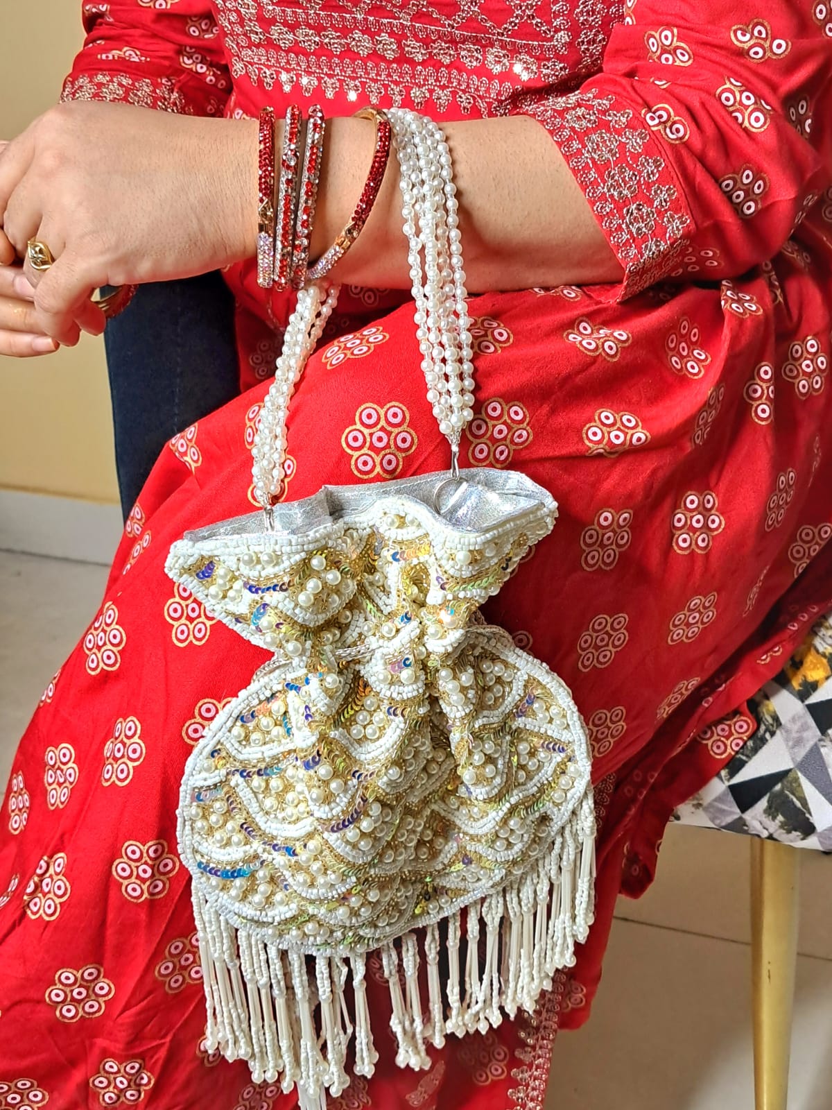 Luxury Potli Clutch Handbag Wedding Gift Length: 22 cm Width : 22 cm Height: 2 cm; Party Wedding Gift for Her Wedding Batwa Potli Bag Zari Purse Wedding Gift