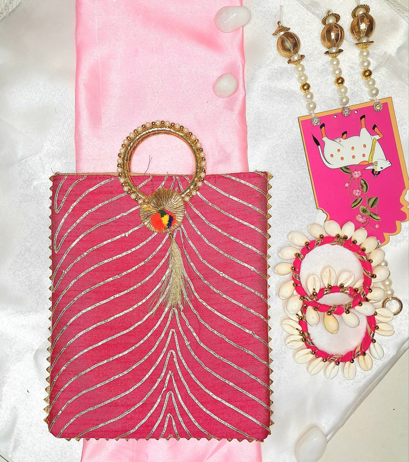 Handcrafted Gotta Work Handbags with Round Handle – Indian Wedding Favors