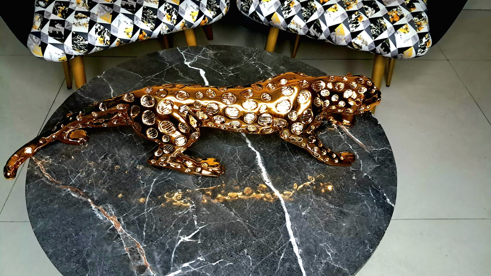 Golden Resin Panther LXWXH:60x20x17 cm - KRIDHA DECOR